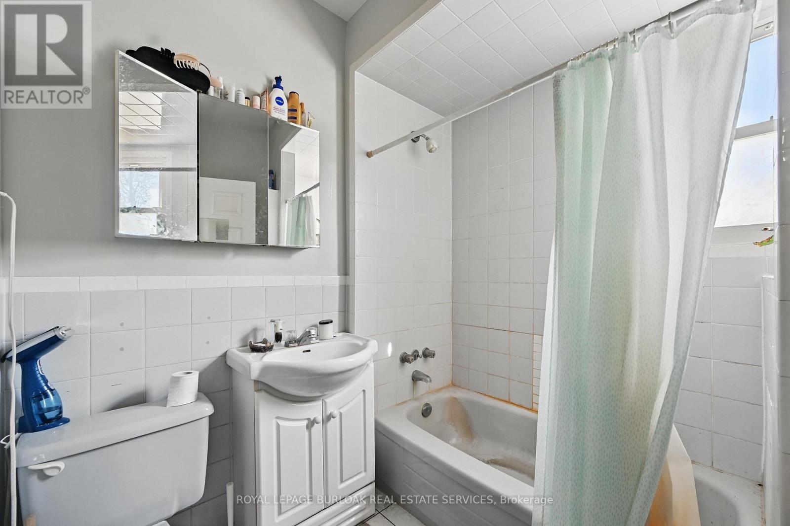 Photo 46 of 55 Barton Street W, Hamilton ON