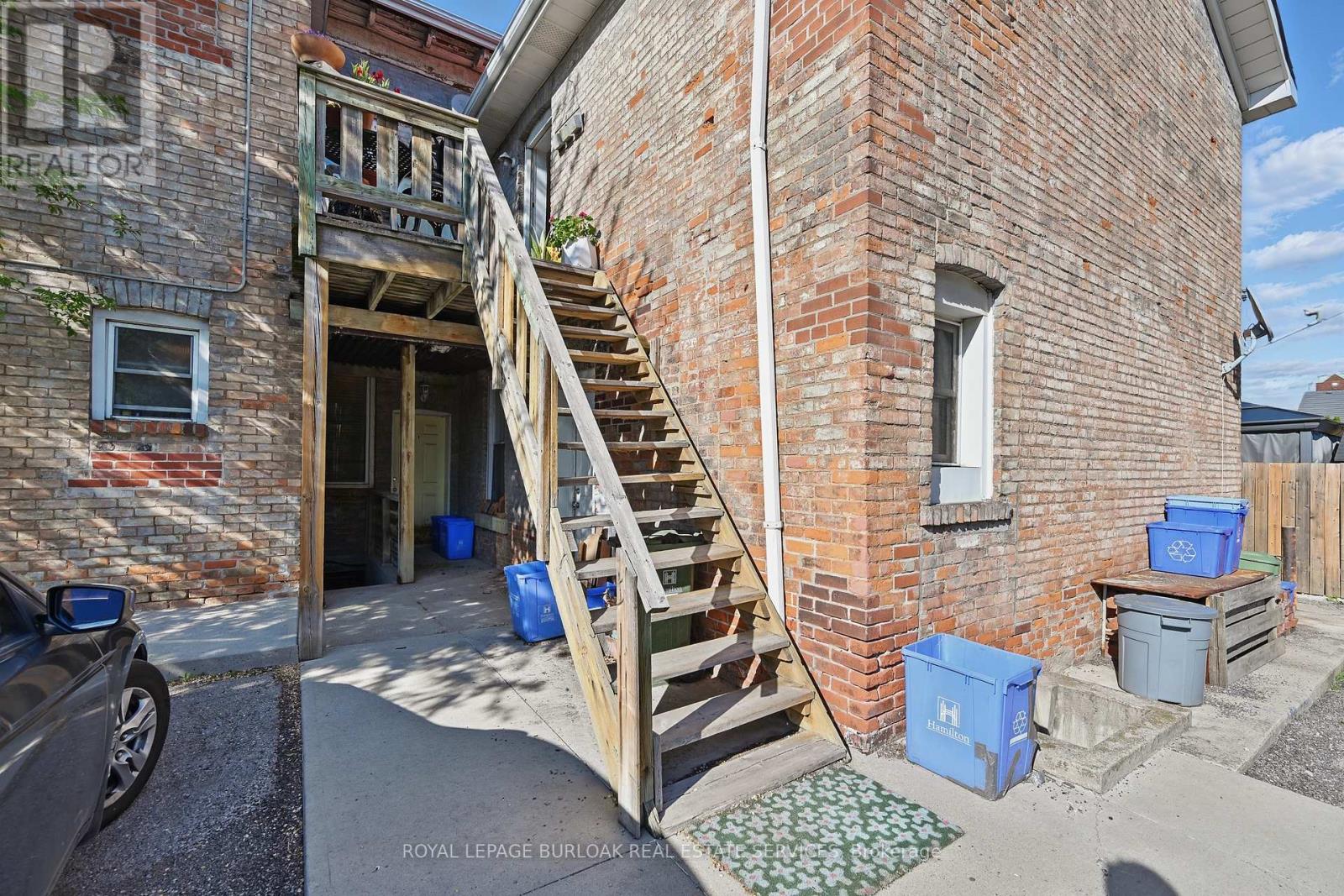 Photo 2 of 55 Barton Street W, Hamilton ON