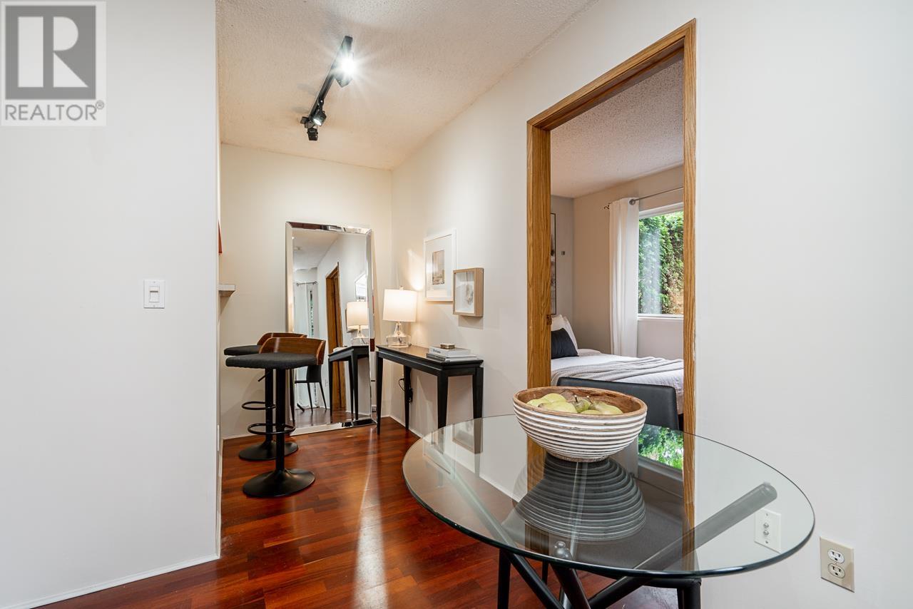204 2239 W 1ST AVENUE, Vancouver