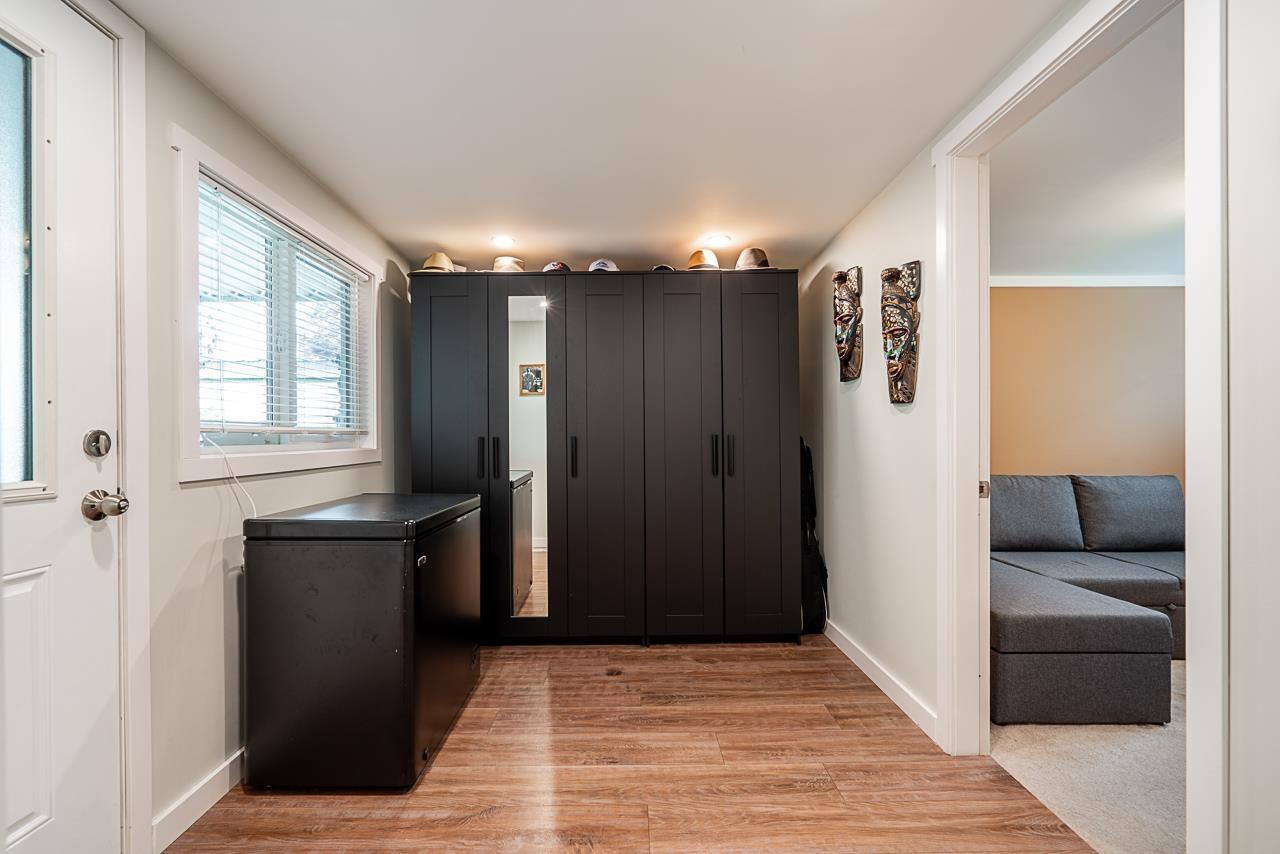 Photo 5 of 75 1840 160 Street, Surrey BC