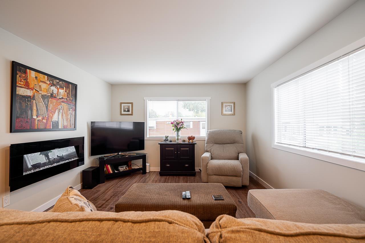 Photo 6 of 75 1840 160 Street, Surrey BC