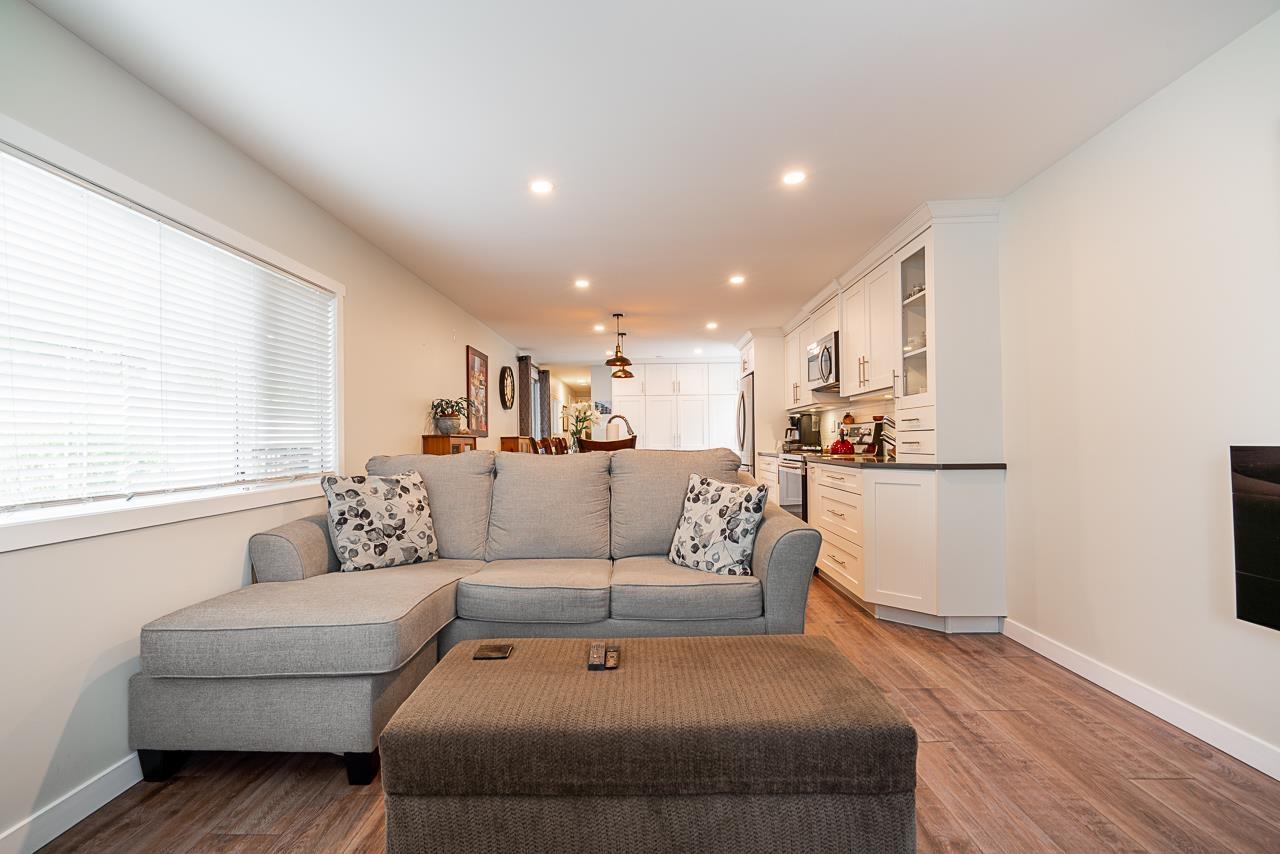 Photo 9 of 75 1840 160 Street, Surrey BC