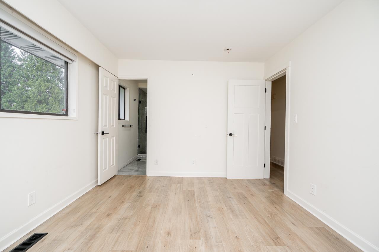 Photo 20 of 4437 196 A Street, Langley BC
