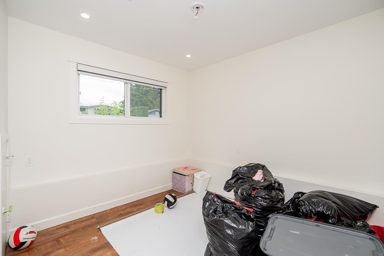Photo 32 of 4437 196 A Street, Langley BC