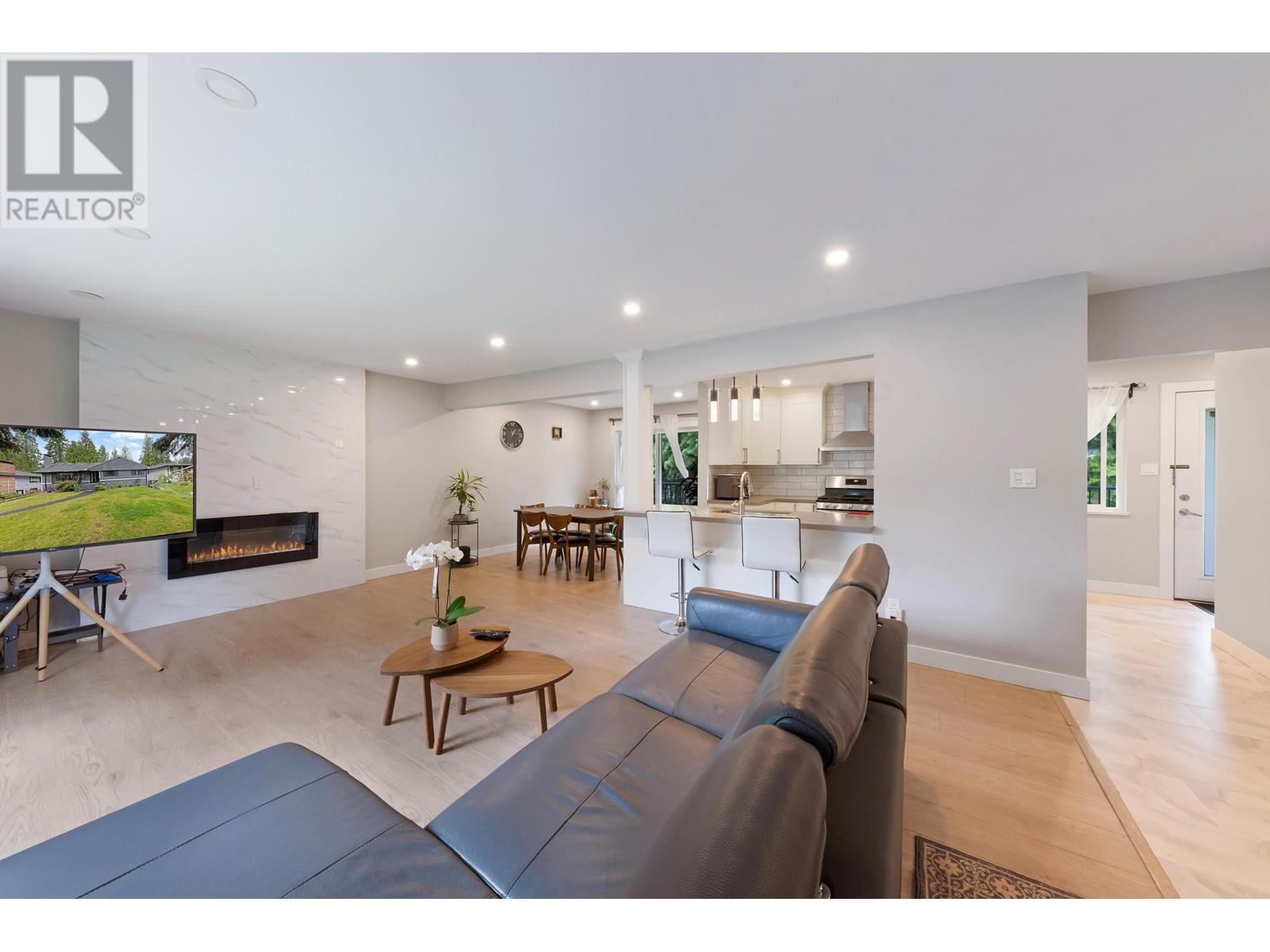 Photo 16 of 4477 Primrose Lane, North Vancouver BC
