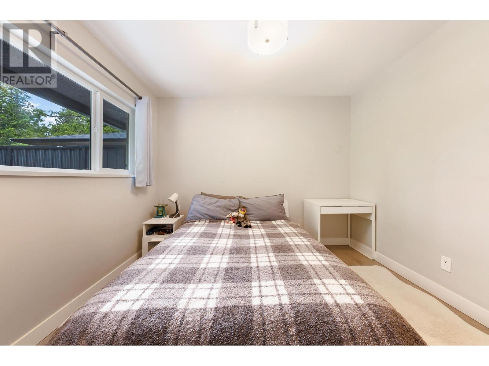 Photo 7 of 4477 Primrose Lane, North Vancouver BC