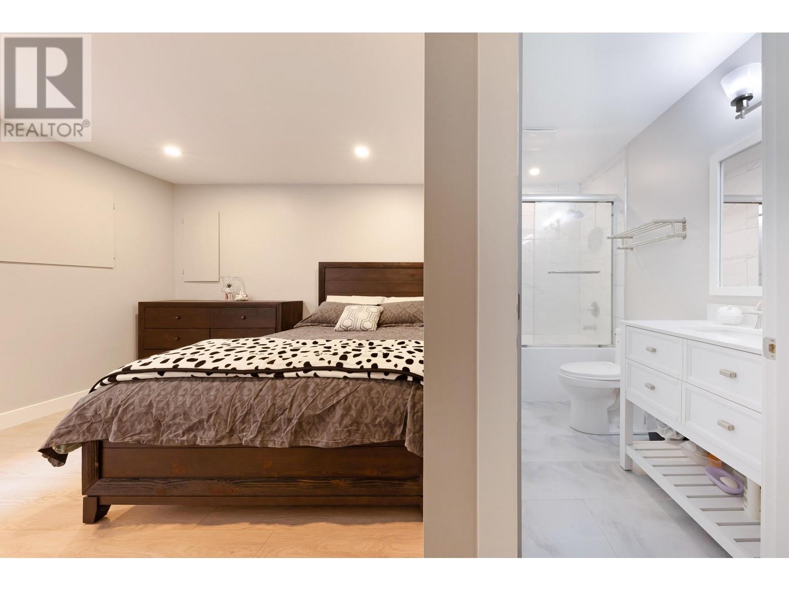 Photo 19 of 4477 Primrose Lane, North Vancouver BC