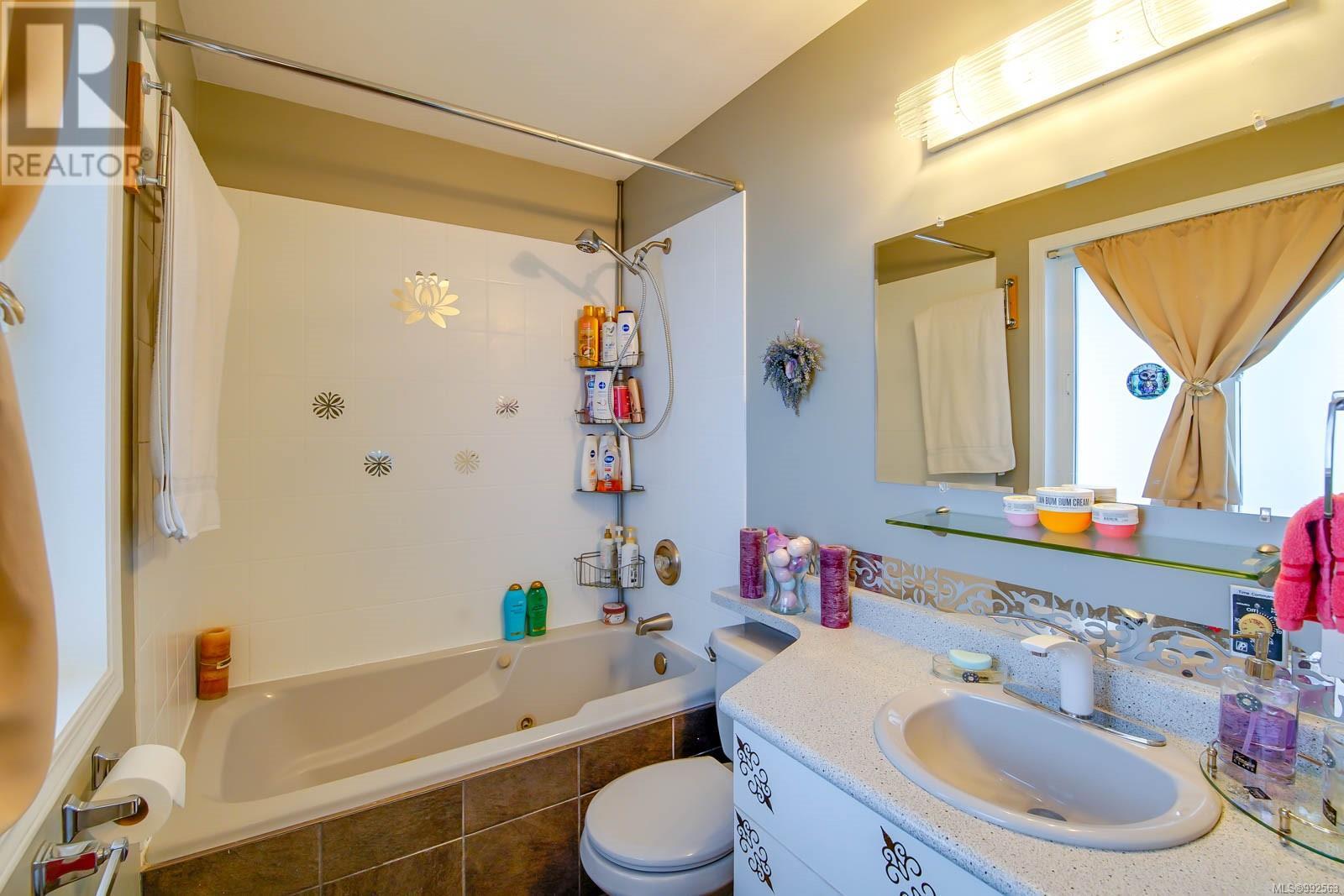 2231 14th Ave, Port Alberni real estate listing 992563