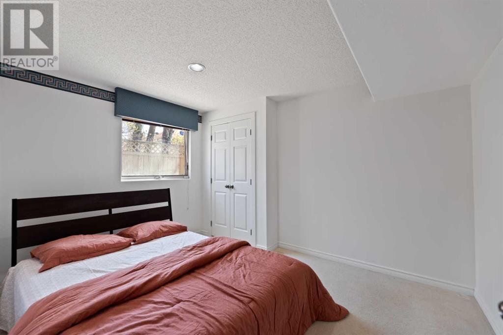 Single Family House Bi-level for Sale in  Millbank Hill SW Millrise Calgary 