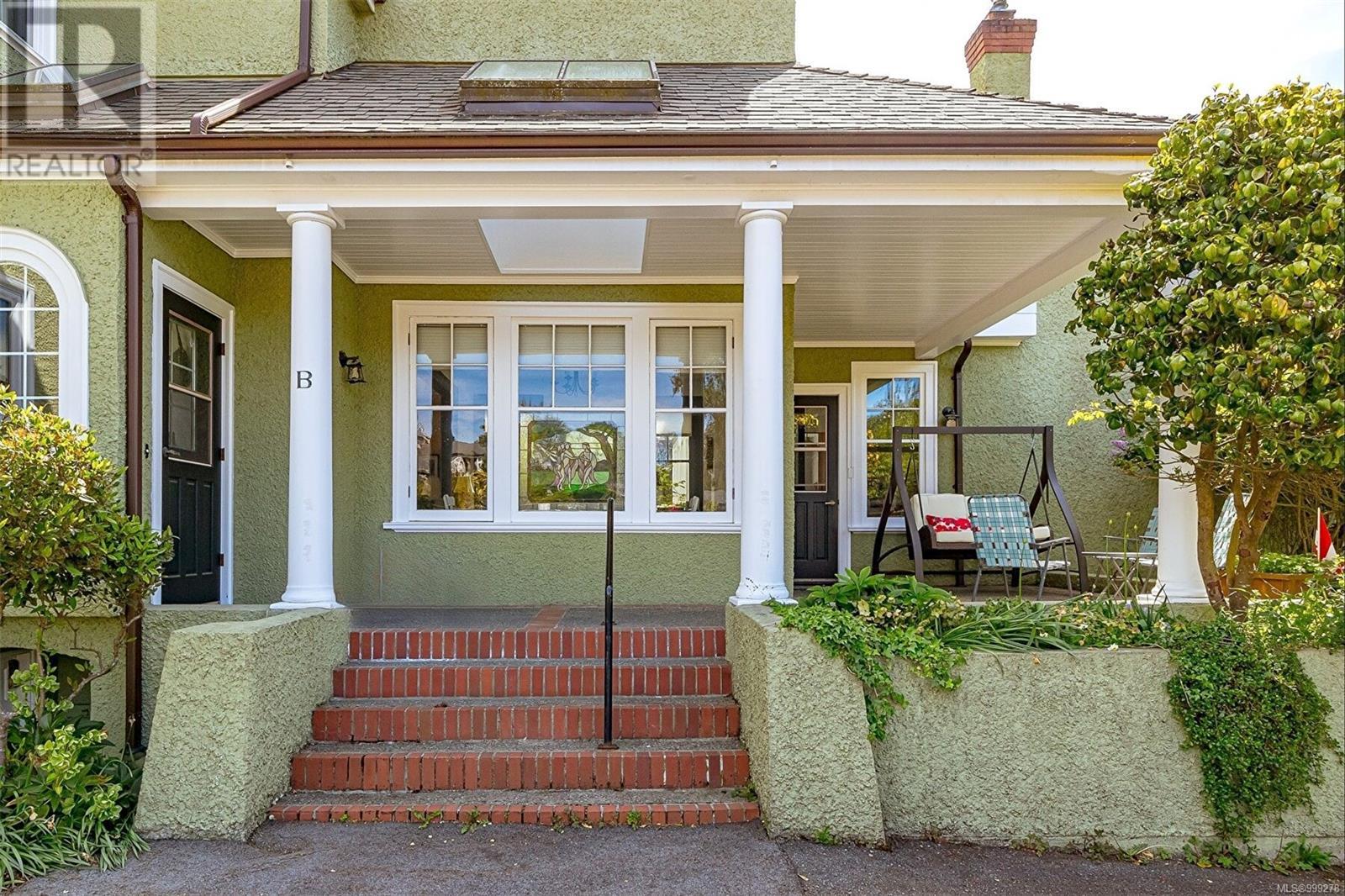 Photo 35 of 820 Pemberton Rd, Victoria BC