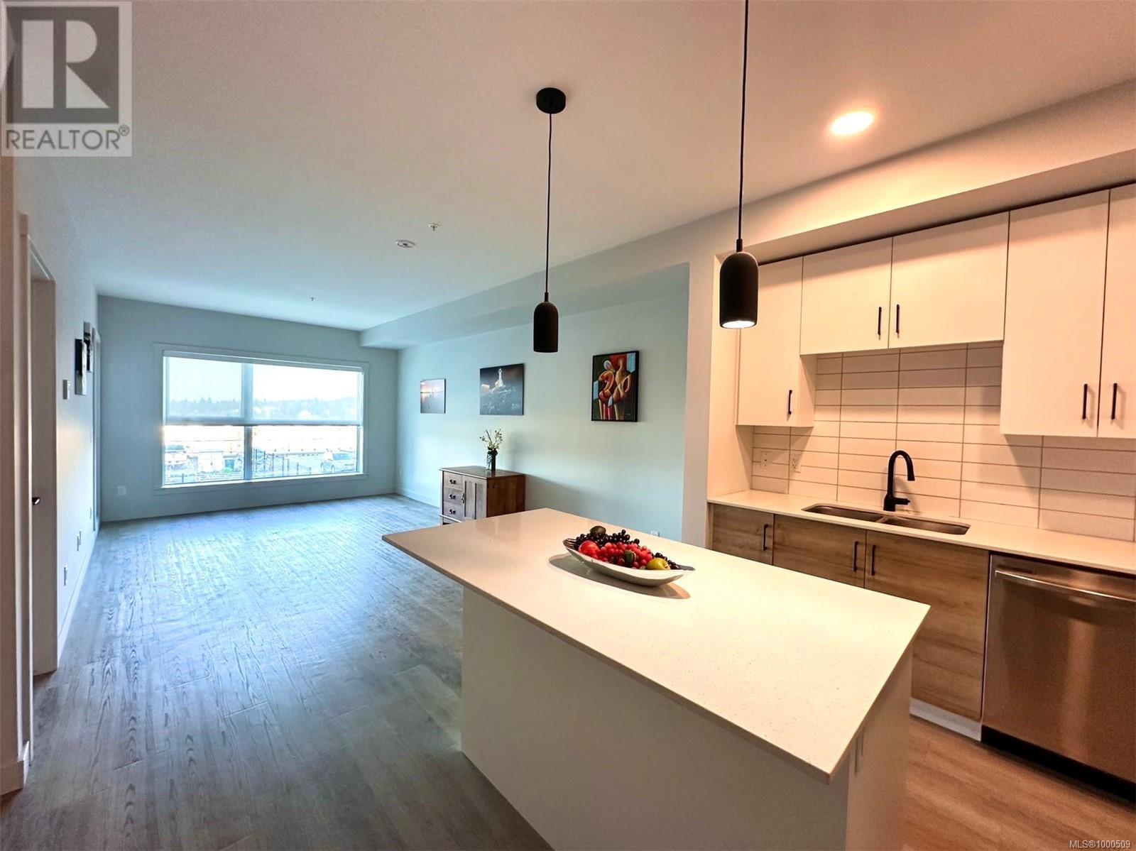210 2465 Gateway Road, Langford