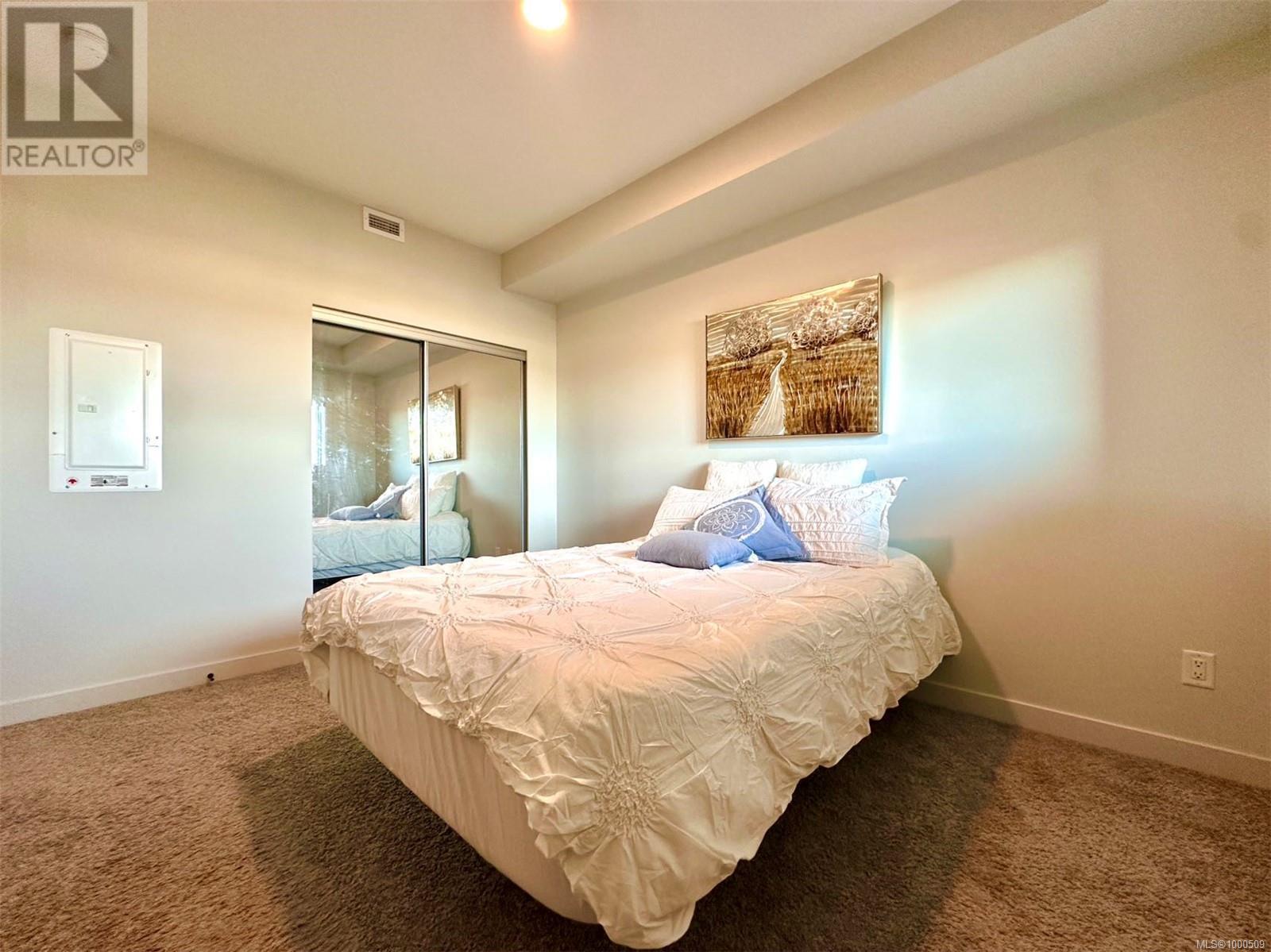 210 2465 Gateway Road, Langford