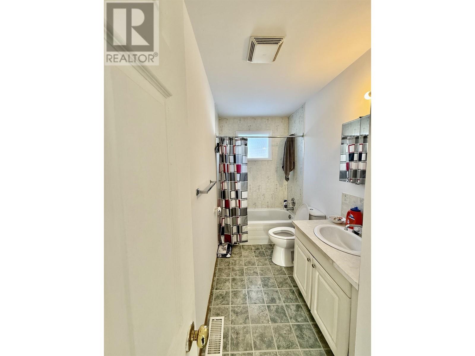 2131 24TH AVENUE, Hazelton