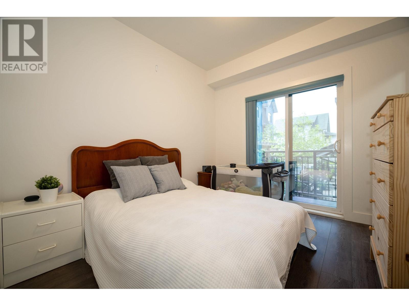 Photo 14 of 5805 Wales Street, Vancouver BC