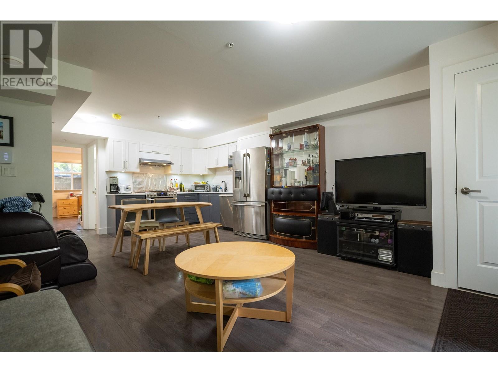 Photo 20 of 5805 Wales Street, Vancouver BC