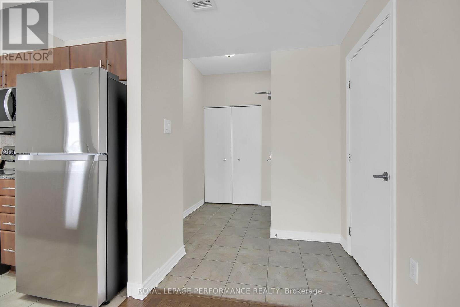 Photo 8 of 1807 70 Landry Street, Ottawa ON