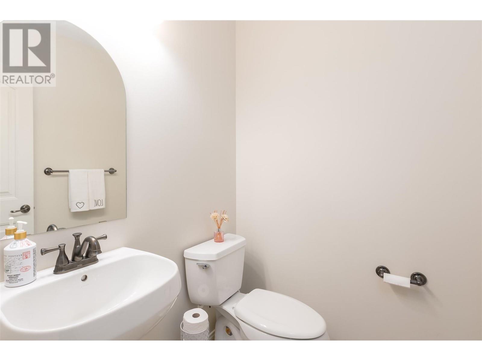  2233 Hihannah Drive, West Kelowna