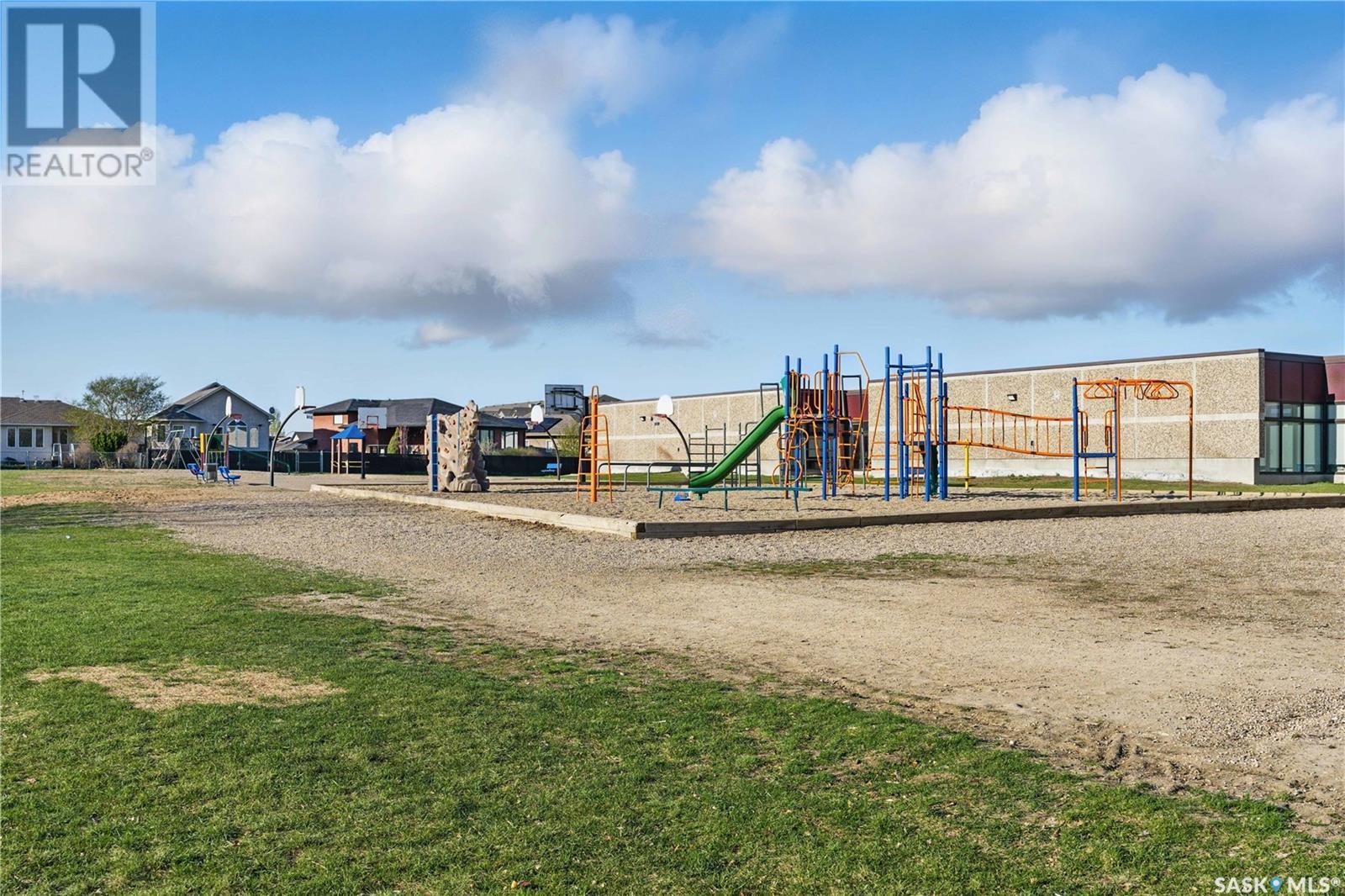 Photo 46 of 2014 Styles Crescent E, Regina SK