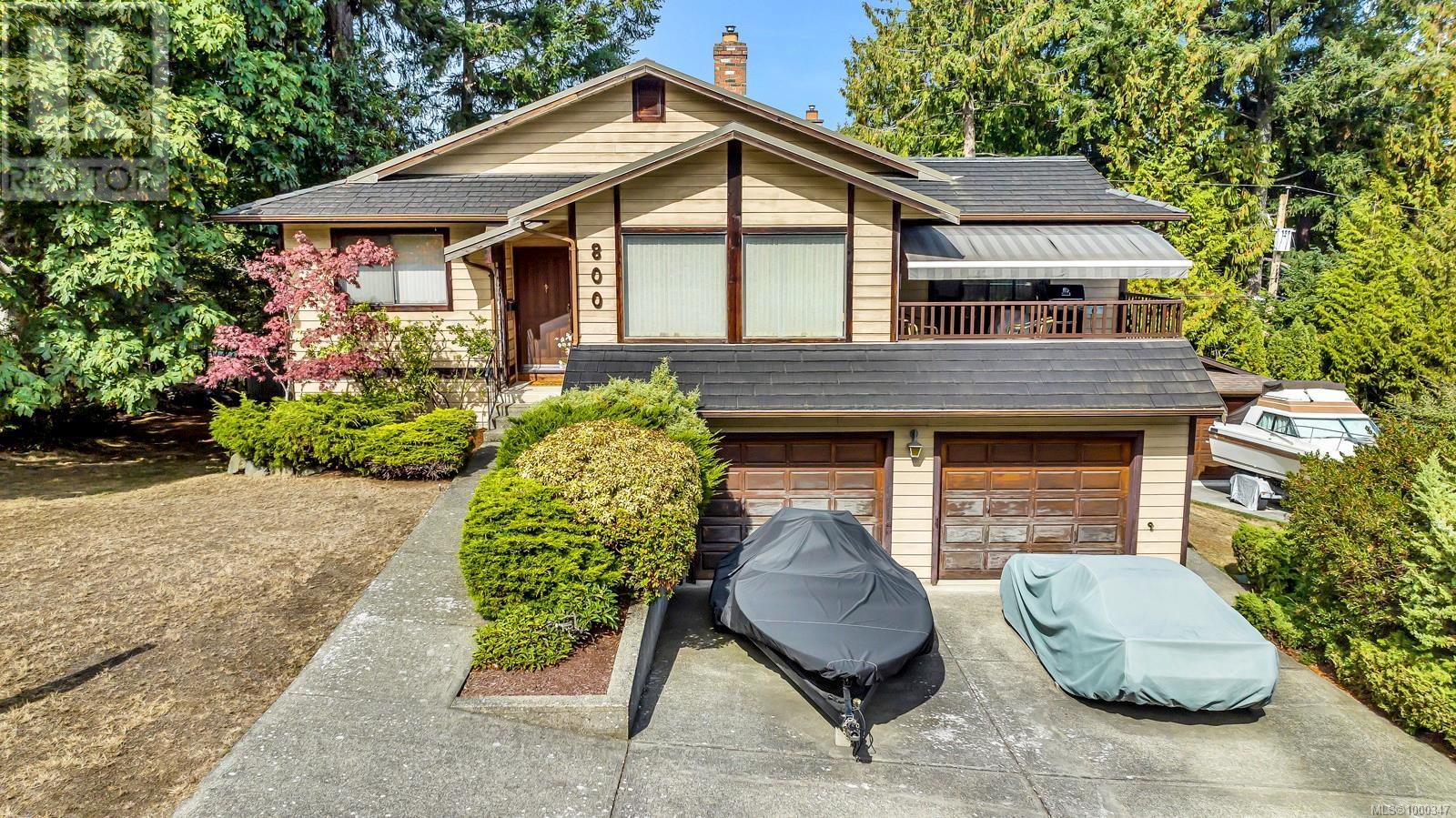  800 Seamist Place, Saanich