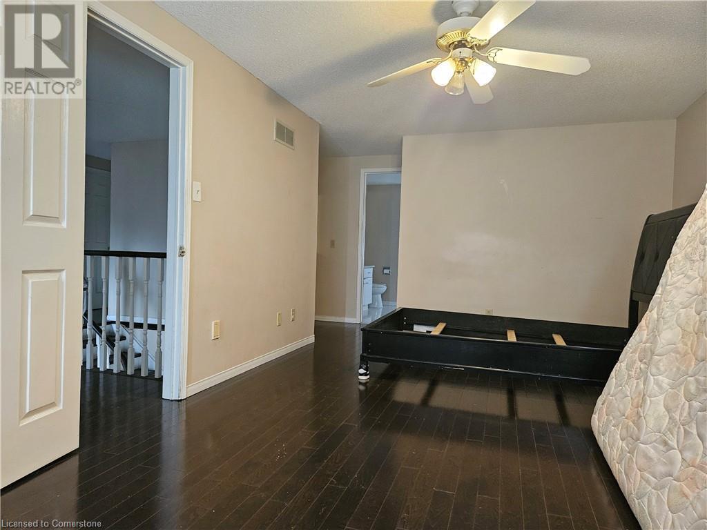 Photo 9 of 1409 Heritage Way, Oakville ON