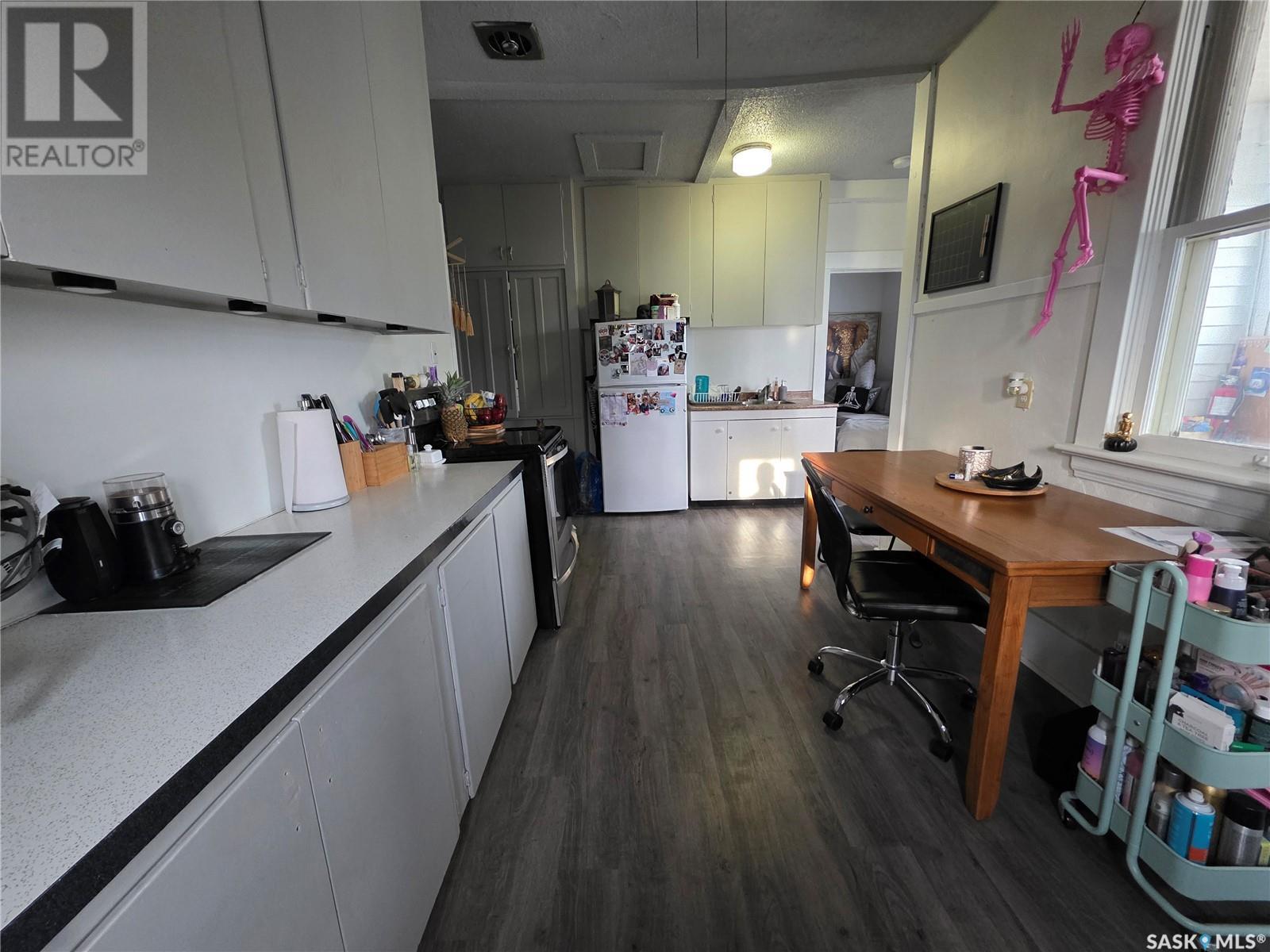 Multi-family House Low rise for Sale in  th AVENUE NW Swift Current 