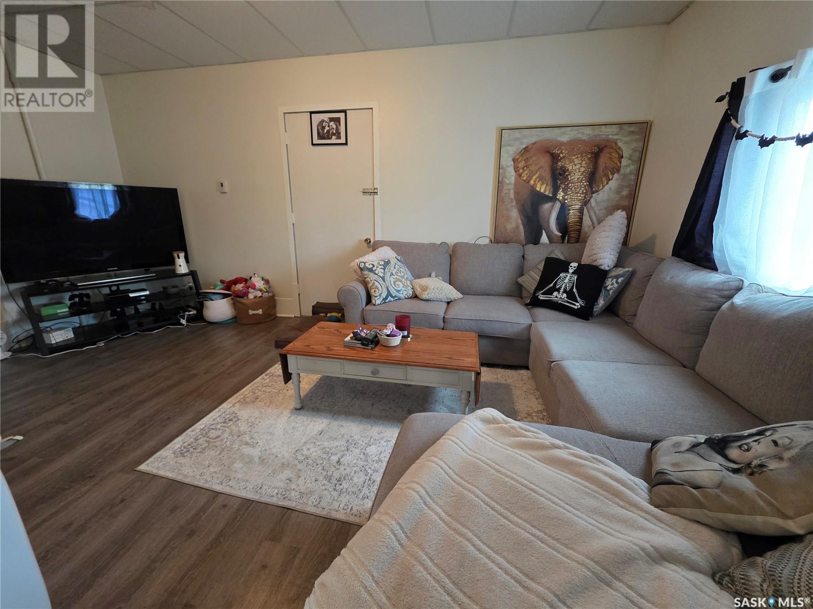 Multi-family House Low rise for Sale in  th AVENUE NW Swift Current 
