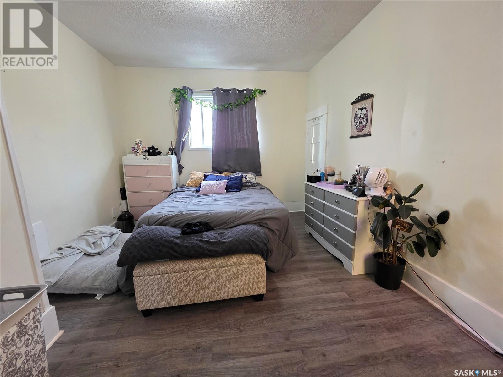 Multi-family House Low rise for Sale in  th AVENUE NW Swift Current 