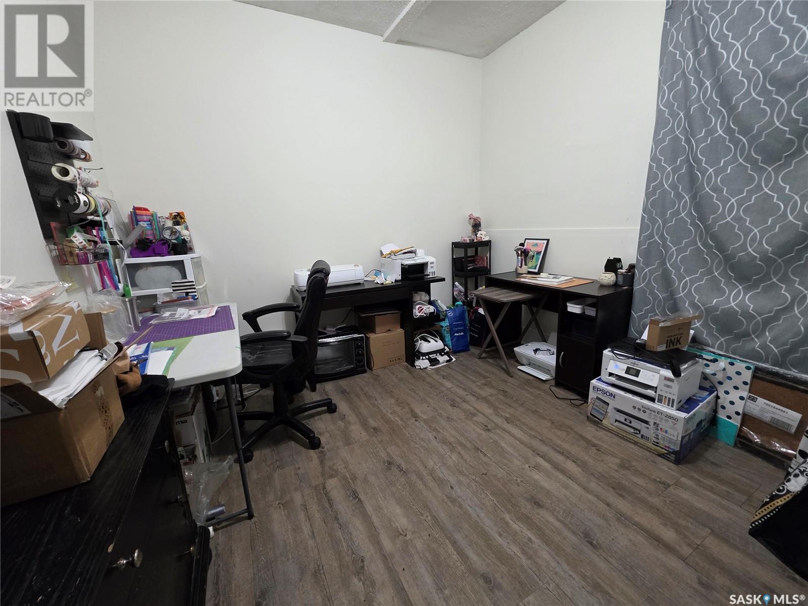 Multi-family House Low rise for Sale in  th AVENUE NW Swift Current 