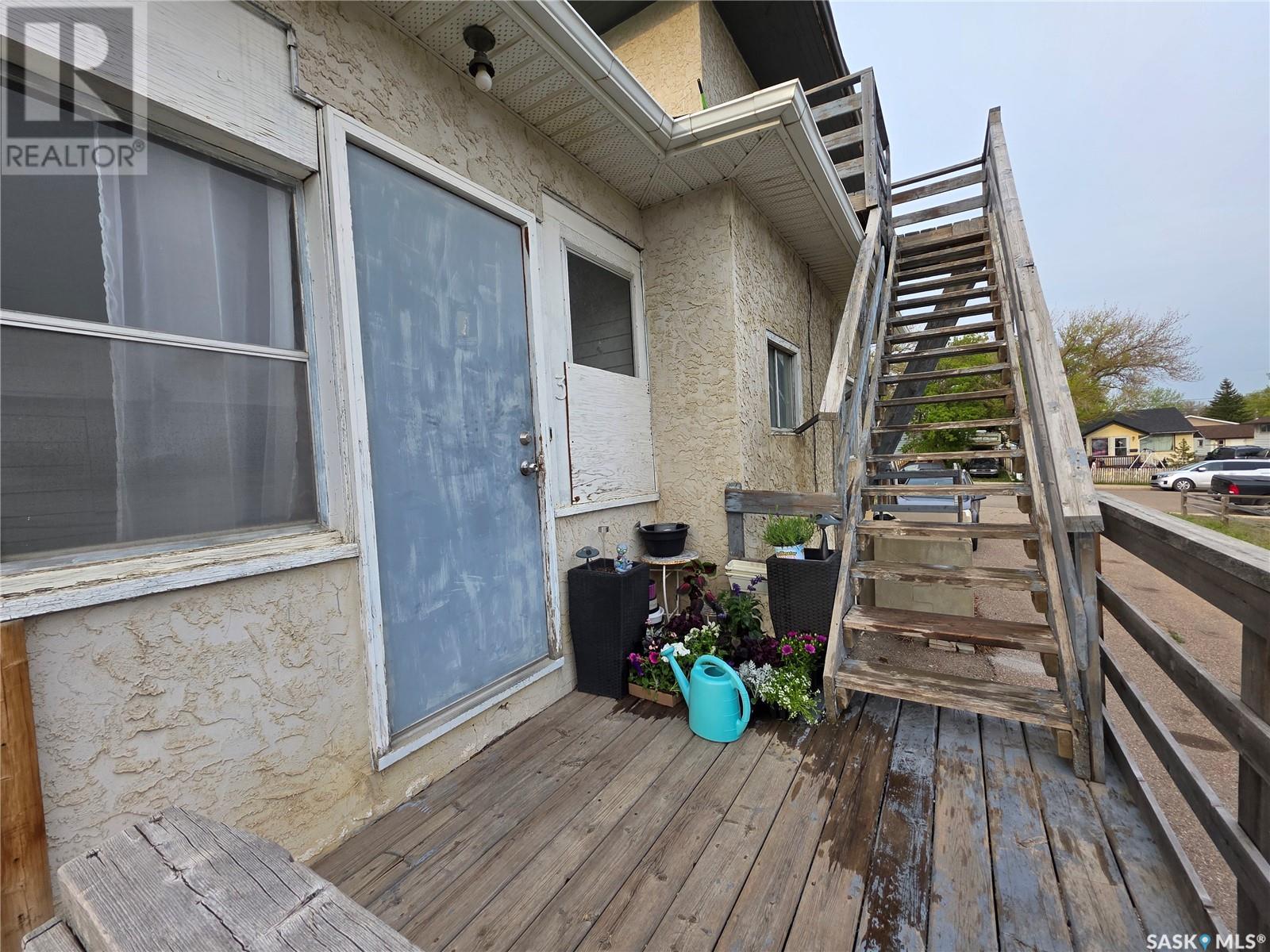 Multi-family House Low rise for Sale in  th AVENUE NW Swift Current 