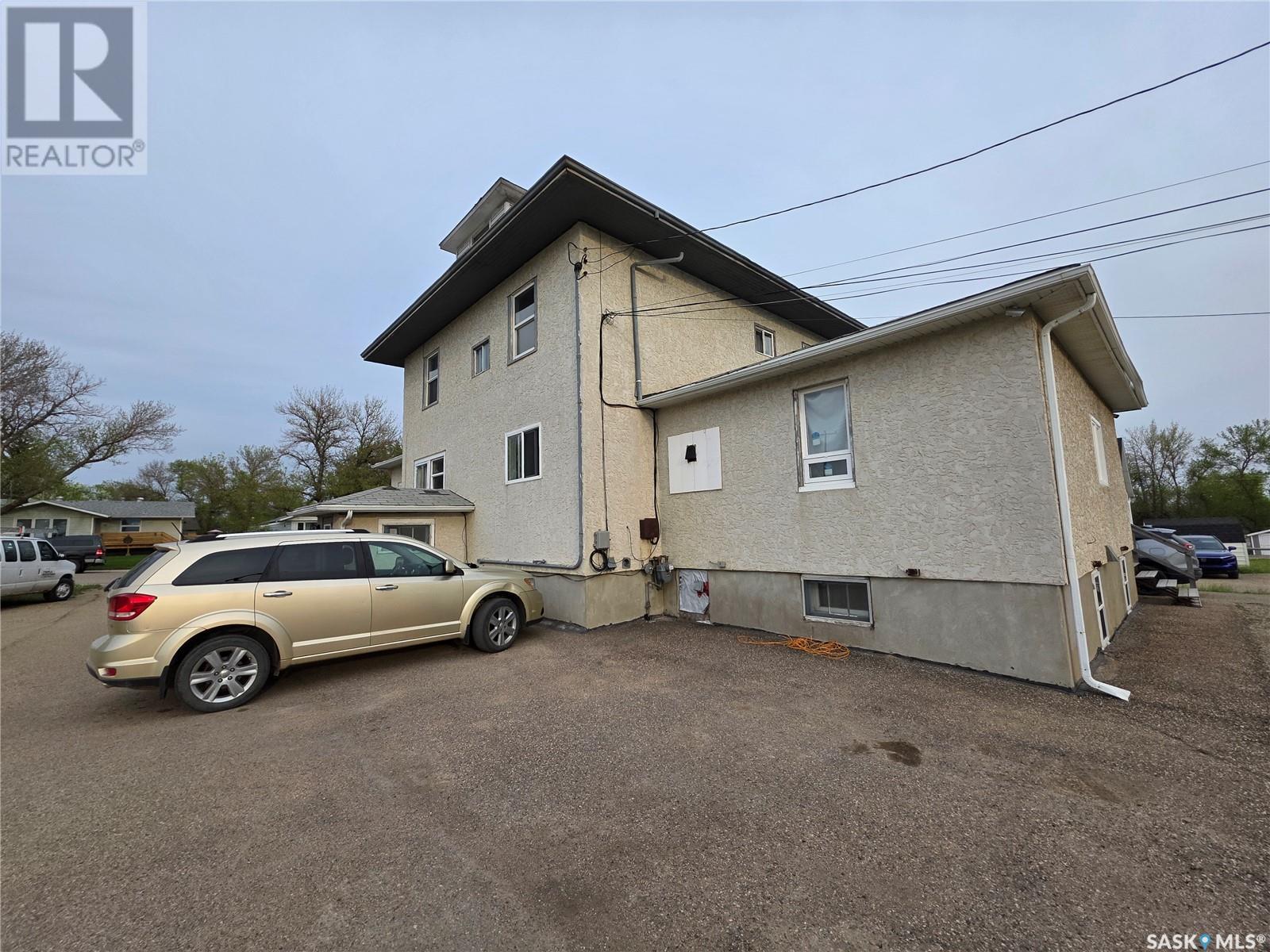 Multi-family House Low rise for Sale in  th AVENUE NW Swift Current 
