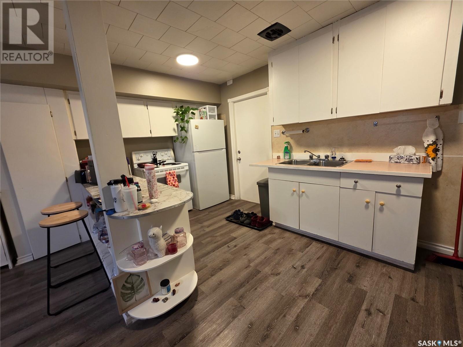 Multi-family House Low rise for Sale in  th AVENUE NW Swift Current 