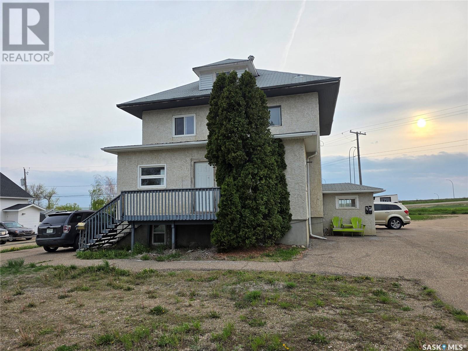 Multi-family House Low rise for Sale in  th AVENUE NW Swift Current 