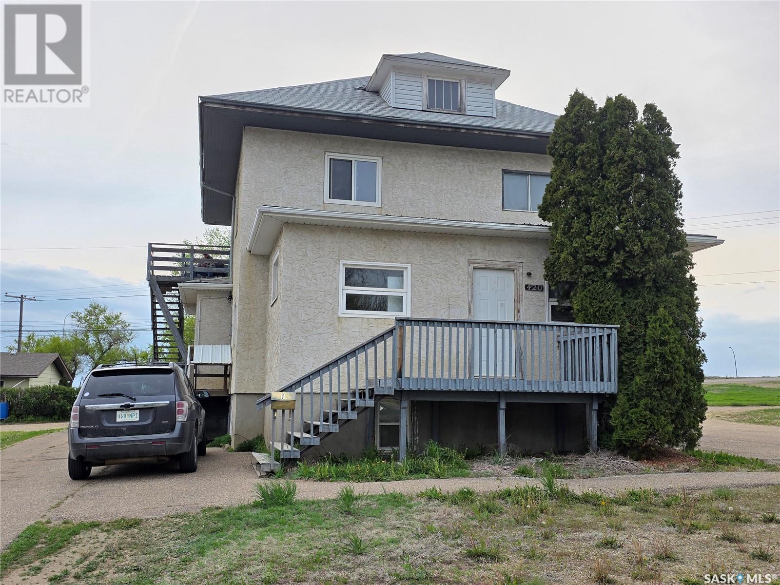 Multi-family House Low rise for Sale in  th AVENUE NW Swift Current 