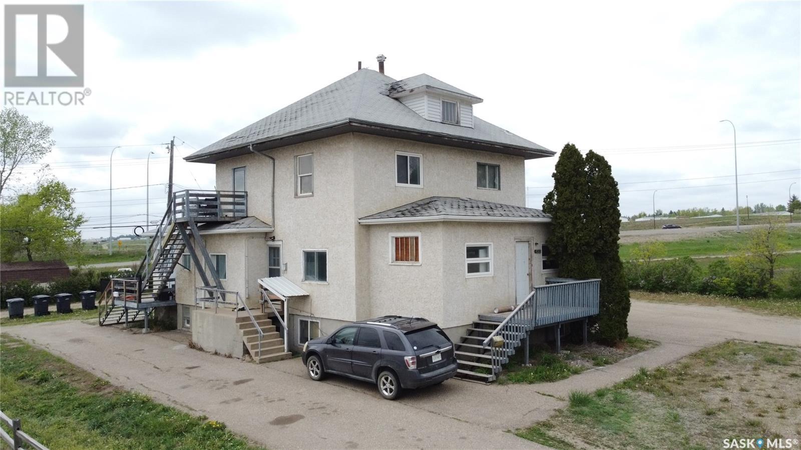 Multi-family House Low rise for Sale in  th AVENUE NW Swift Current 