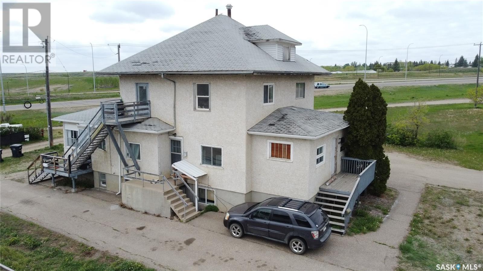 Multi-family House Low rise for Sale in  th AVENUE NW Swift Current 