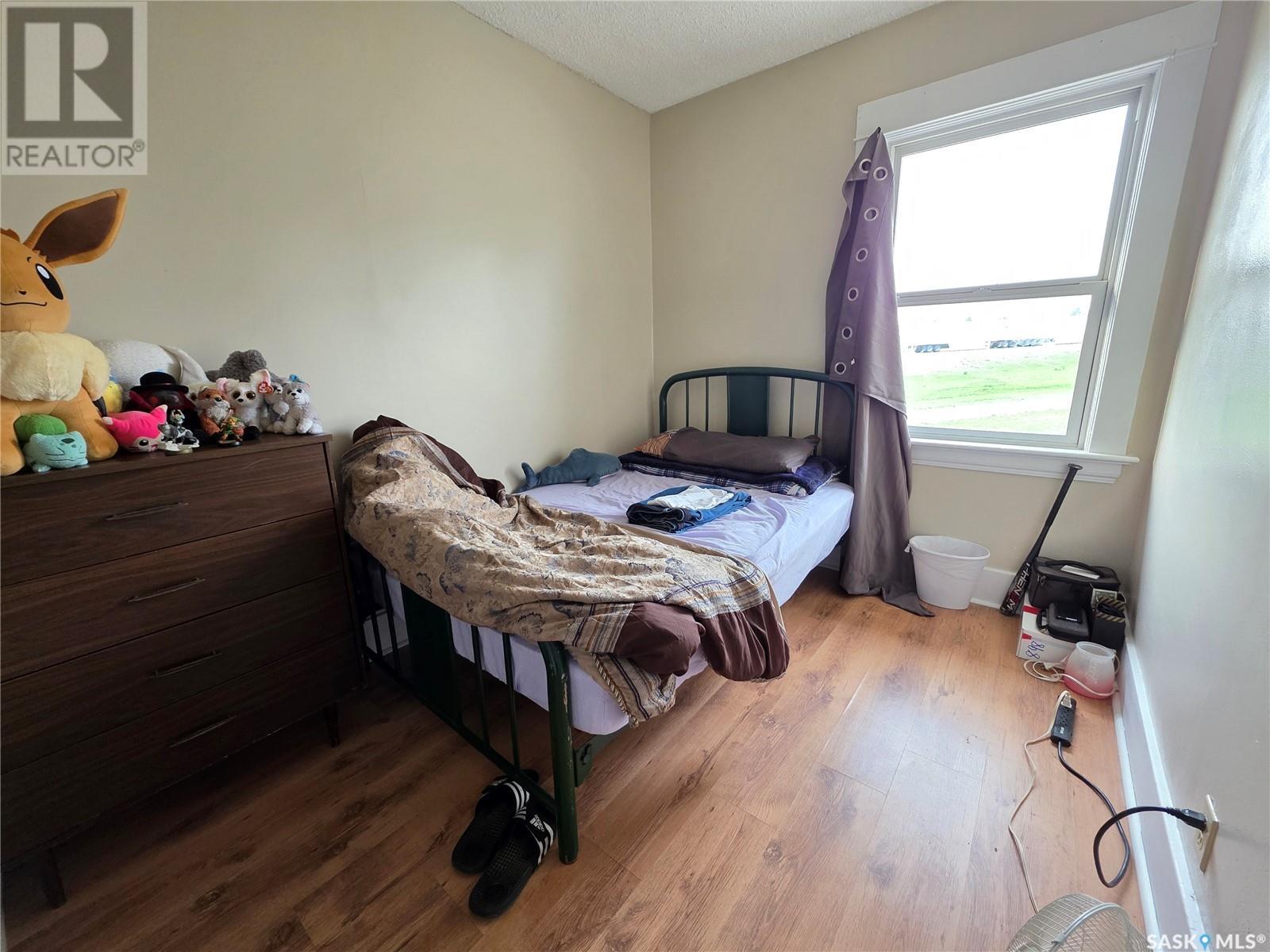 Multi-family House Low rise for Sale in  th AVENUE NW Swift Current 