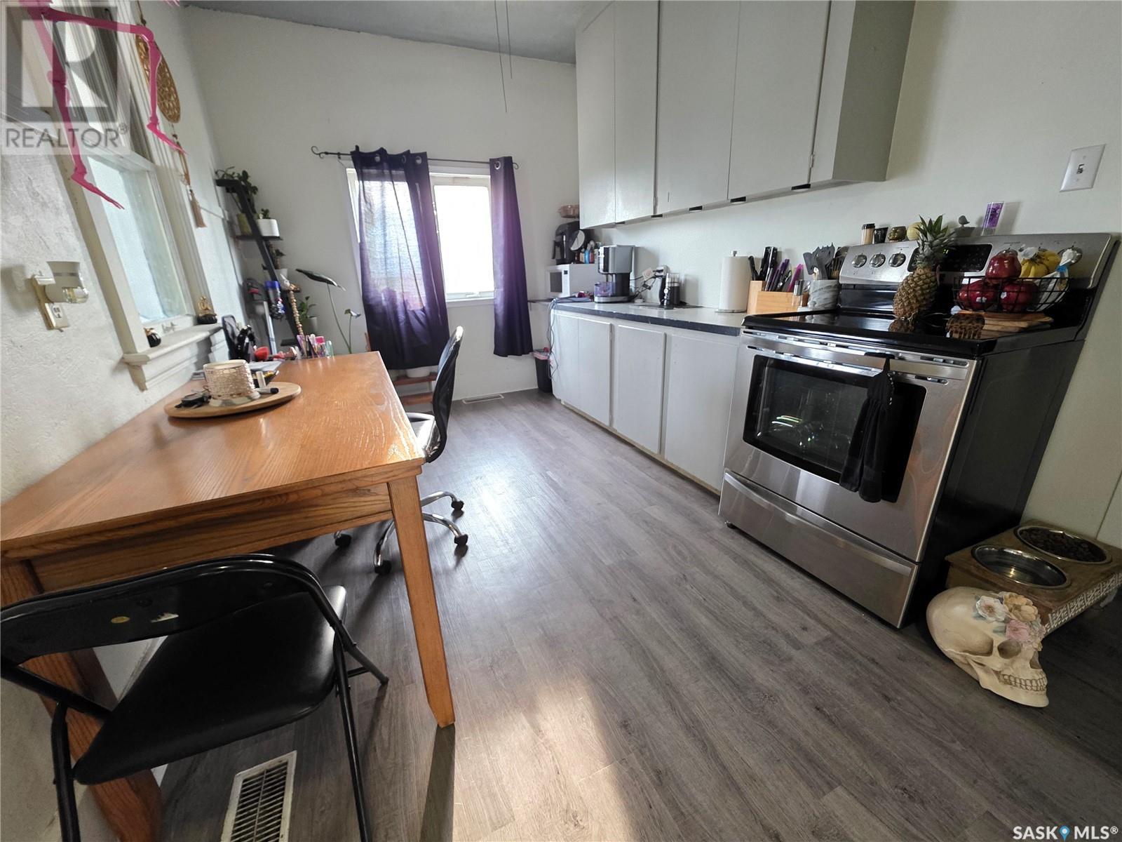 Multi-family House Low rise for Sale in  th AVENUE NW Swift Current 