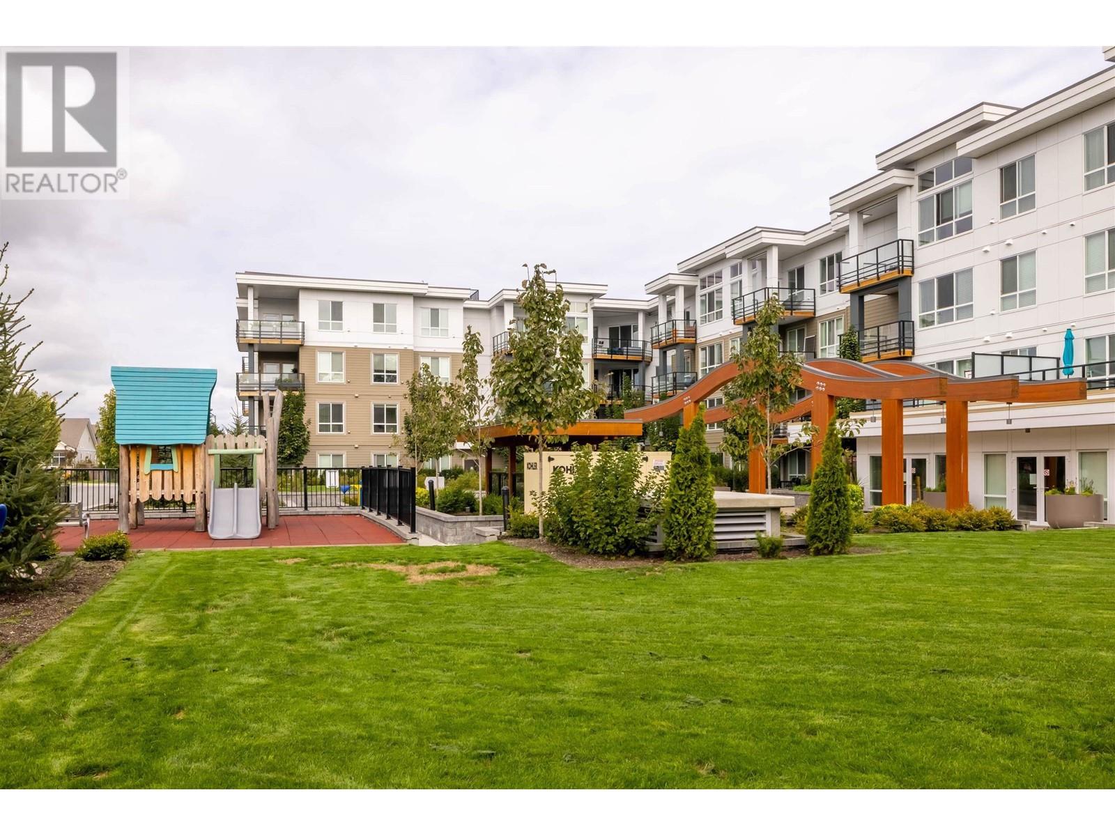 Photo 25 of 317 4690 Hawk Lane, Tsawwassen BC