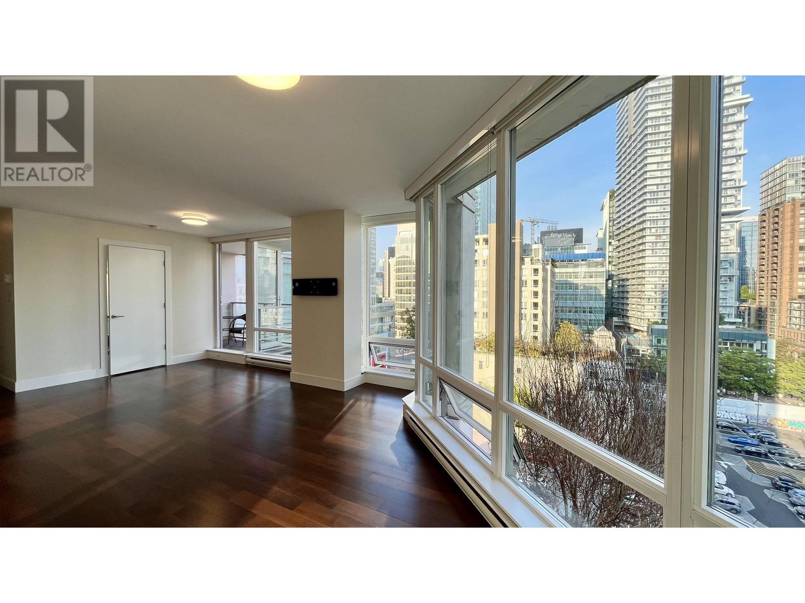 Photo 4 of 1107 565 Smithe Street, Vancouver BC