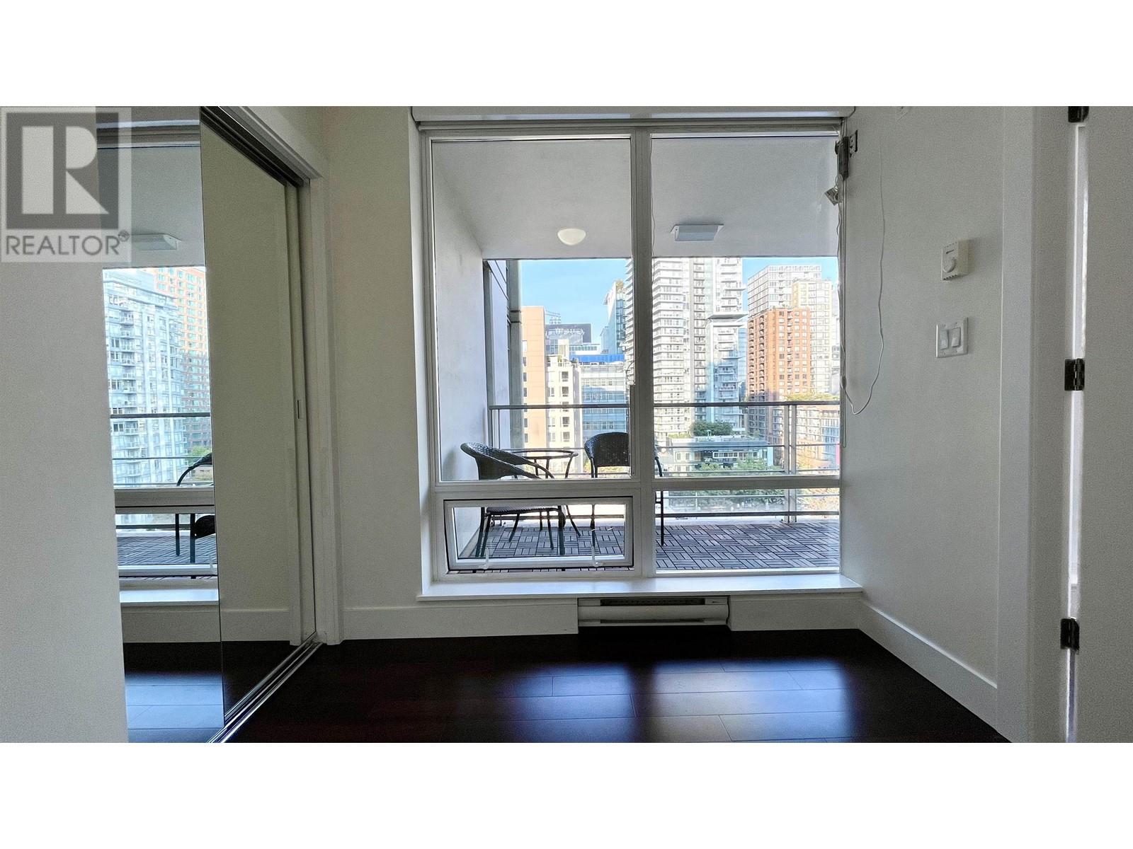 Photo 12 of 1107 565 Smithe Street, Vancouver BC