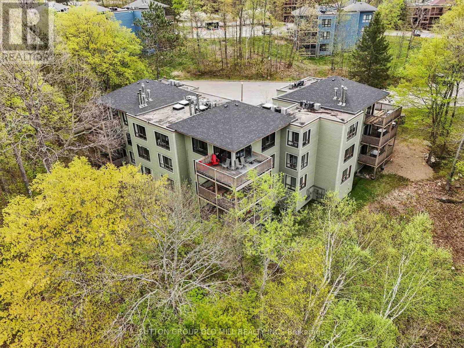 Photo 2 of 203 26 Deerhurst Drive, Huntsville ON