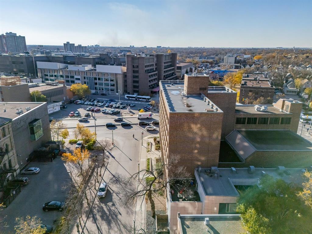 Photo 7 of 1 443 Webb Place, Winnipeg MB