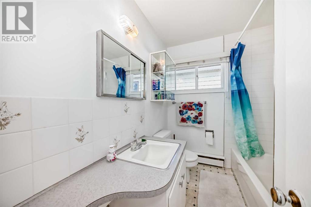 Multi-family House for Sale in   Avenue SW Kingsland Calgary 