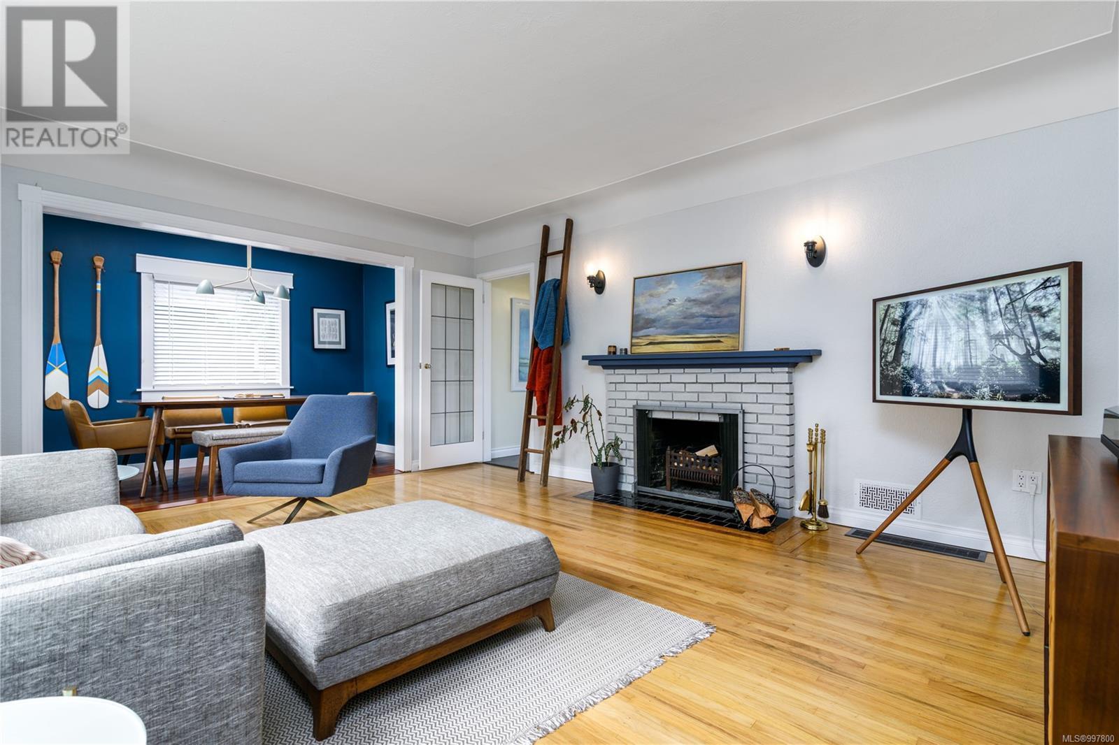 246 Glenairlie Dr, View Royal