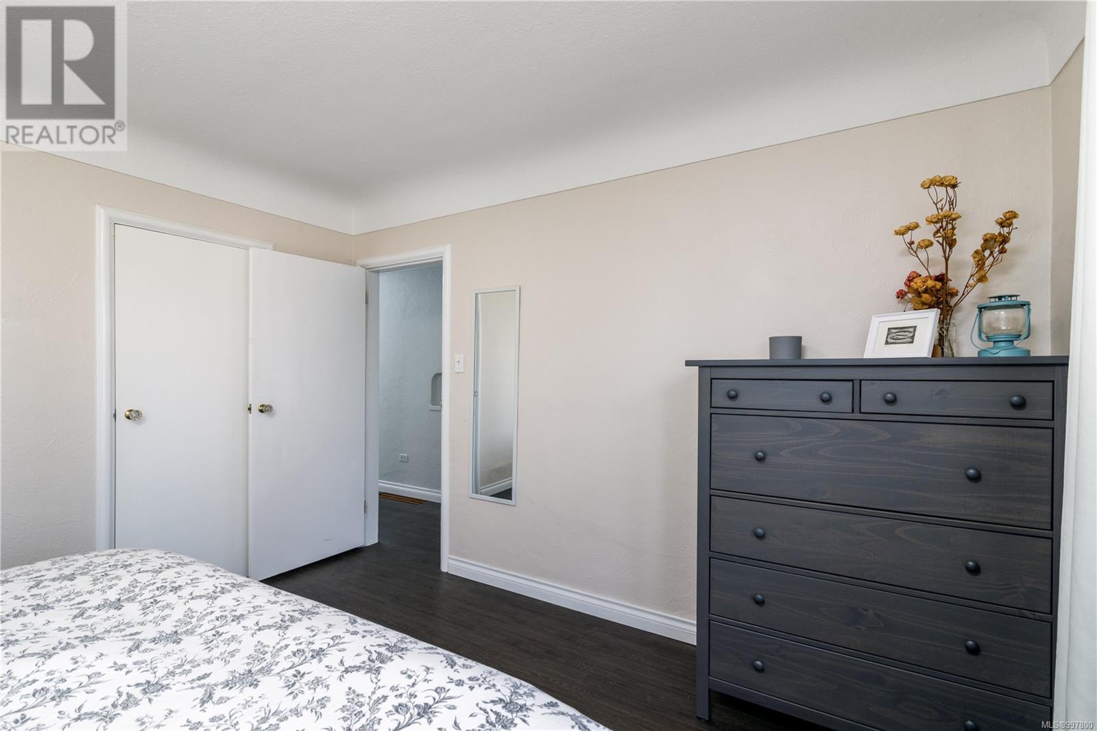 246 Glenairlie Dr, View Royal