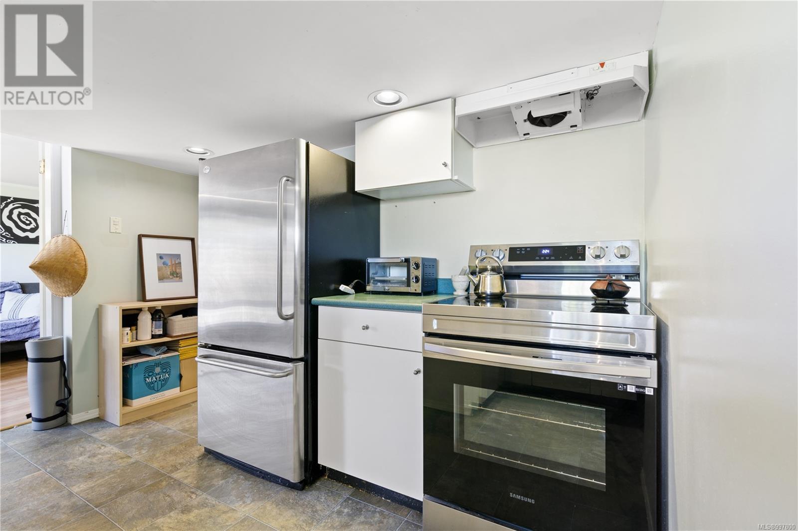 246 Glenairlie Dr, View Royal