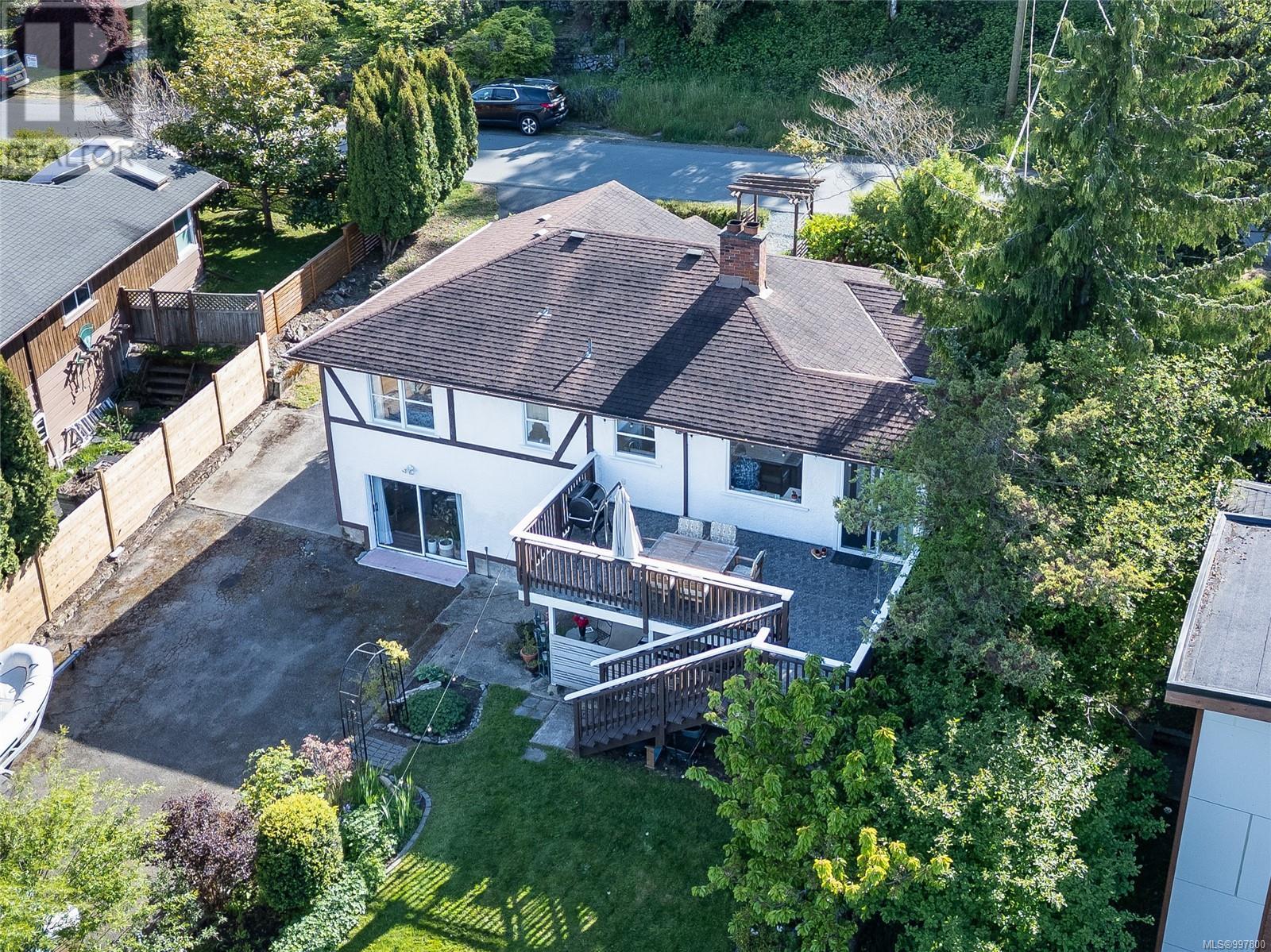 246 Glenairlie Dr, View Royal