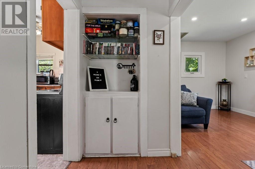 Photo 10 of 4216 Mountain Street, Beamsville ON