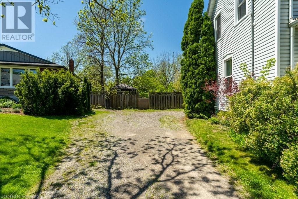 Photo 31 of 4216 Mountain Street, Beamsville ON