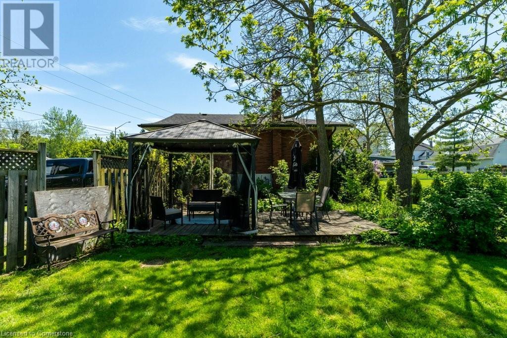 Photo 36 of 4216 Mountain Street, Beamsville ON